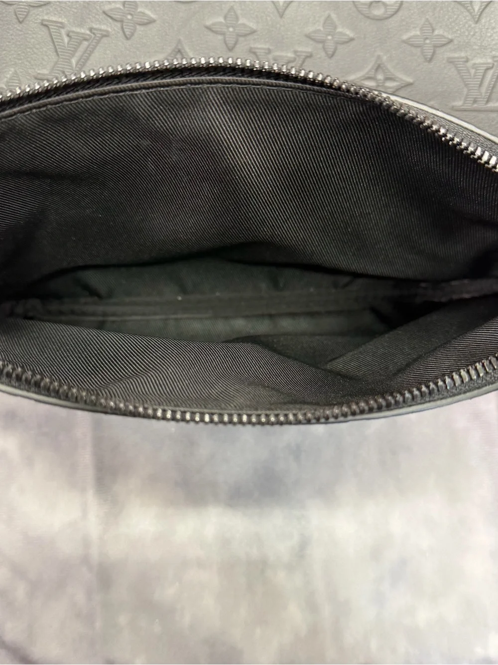 Louis Vuitton Trio Messenger Monogram Shadow Leather EXCELLENT CONDITION